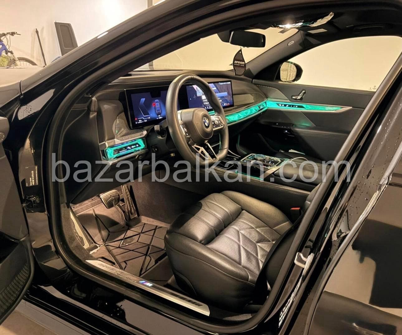 BMW 740 BMW 740M Black TV - 3