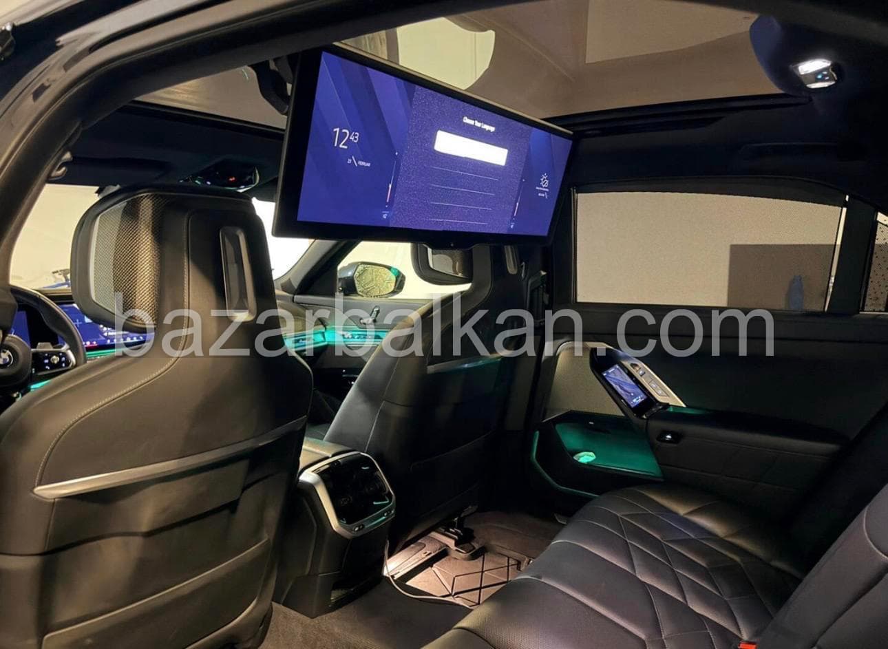 BMW 740 BMW 740M Black TV - 4