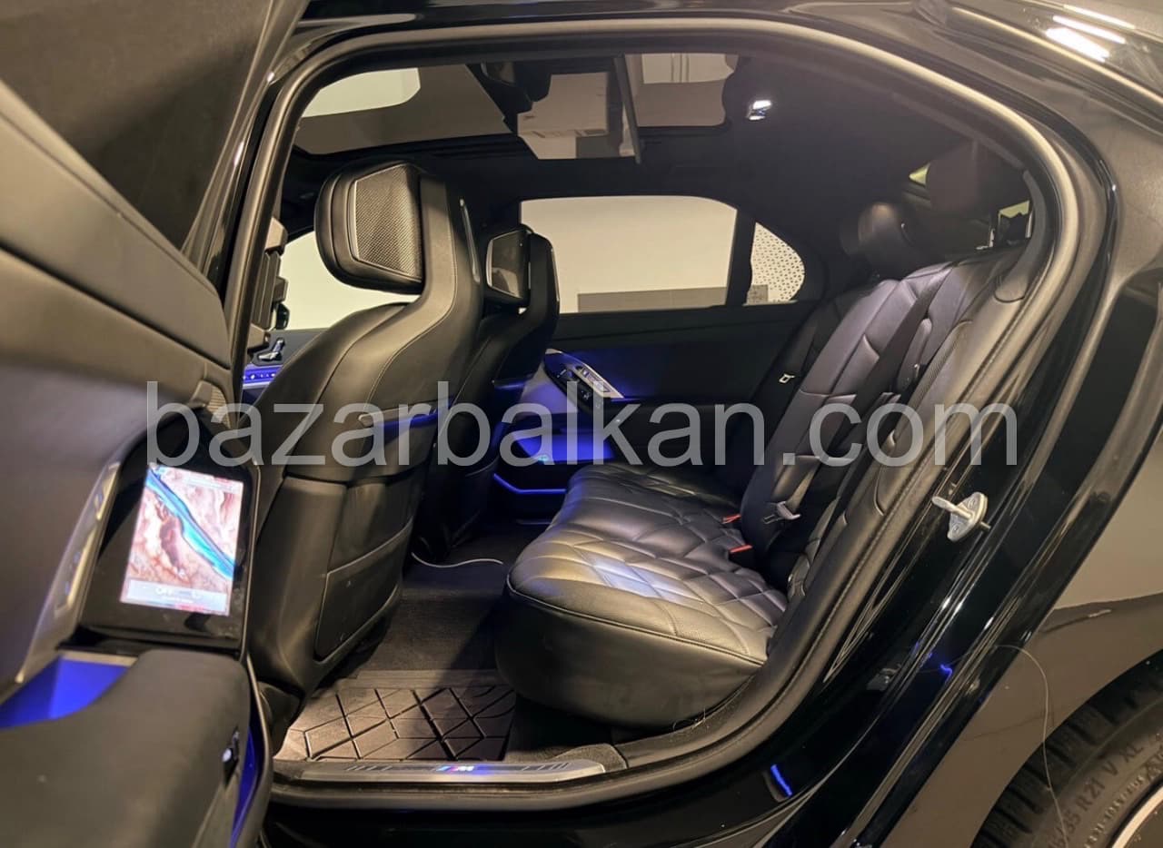 BMW 740 BMW 740M Black TV - 5